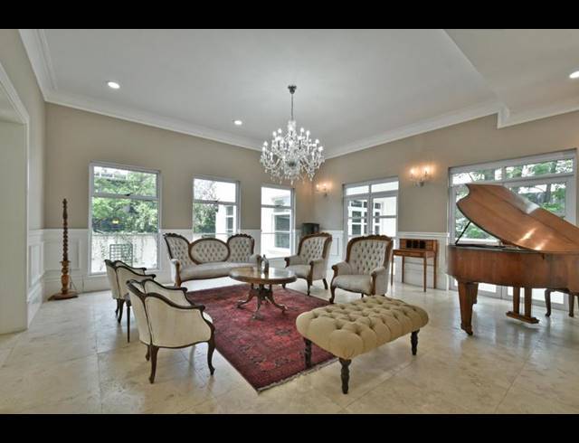 6 BEDROOM HOUSE FOR SALE IN BRYANSTON